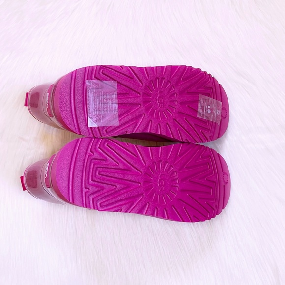 UGG Women’s Classic Clear Mini In Dragon Fruit - Picture 9 of 10